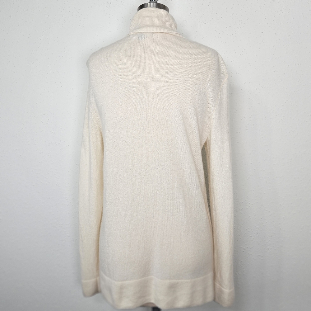 Neiman Marcus Cashmere Ivory Turtleneck Sweater Relaxed Fit L - Picture 7 of 10